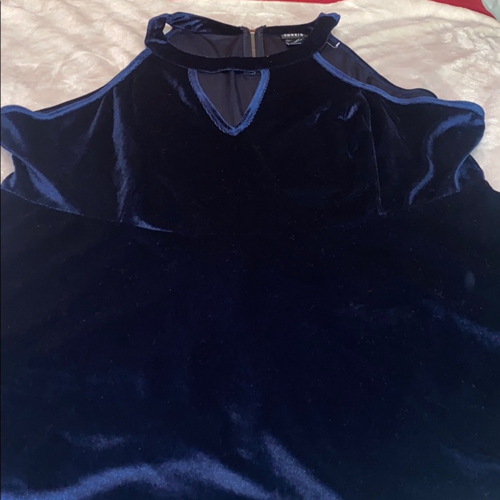 Torrid Velvet blue top Size 2/3